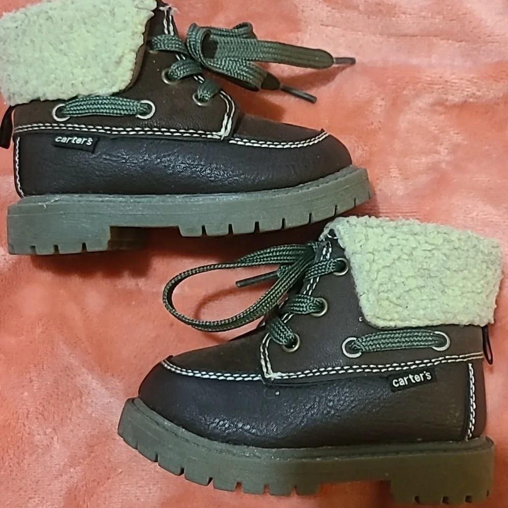 Carter's Toddler Boots Size 5 - Picture 3 of 12